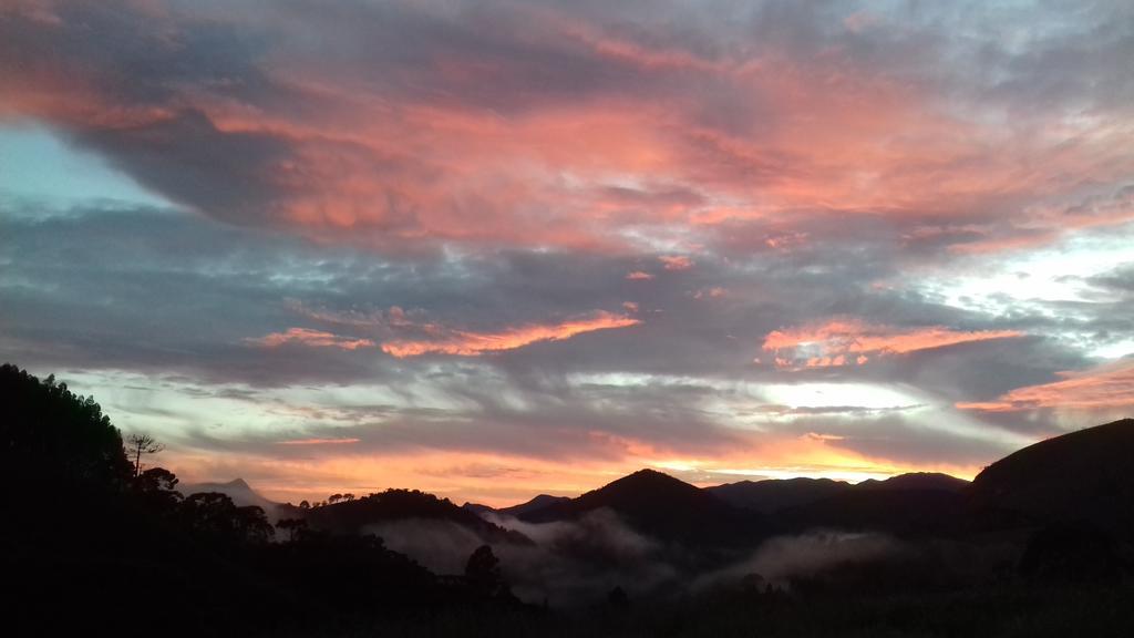 Pousada Trilha Do Ouro Alagoa Mg Luaran gambar